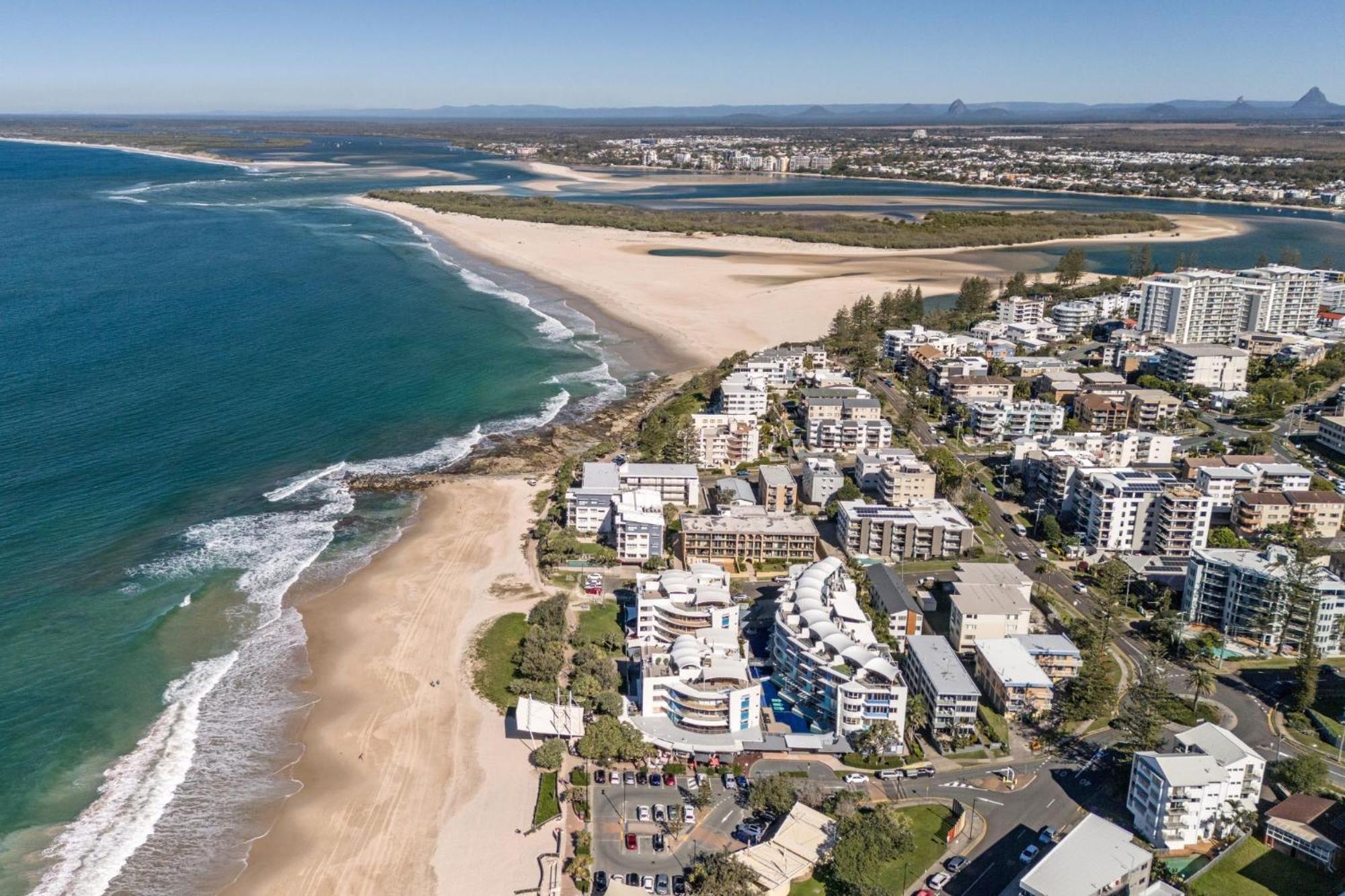 Rolling Surf Resort Caloundra Bagian luar foto
