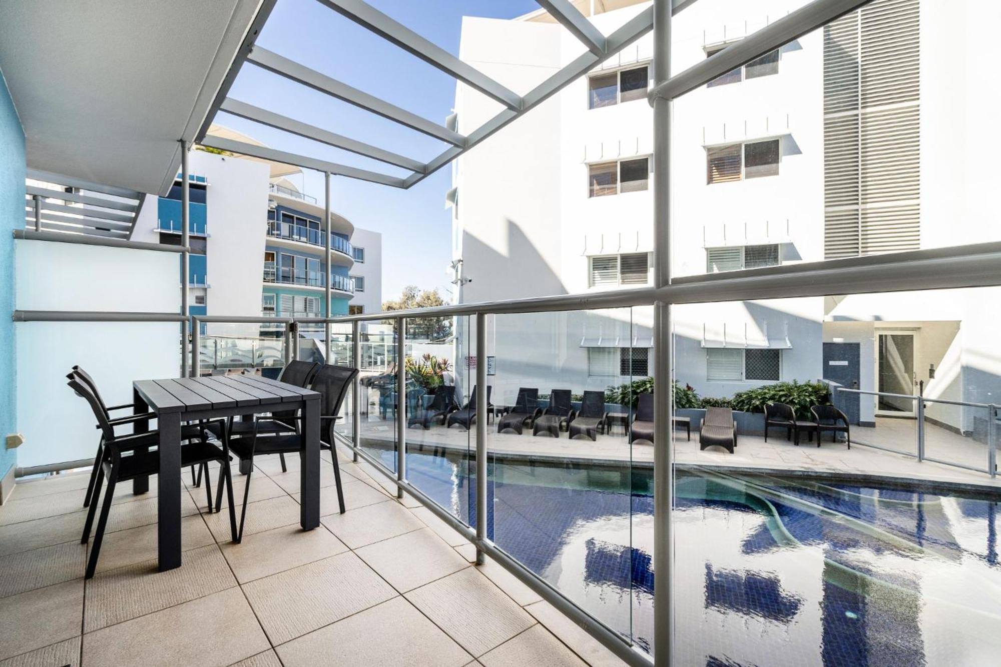 Rolling Surf Resort Caloundra Ruang foto