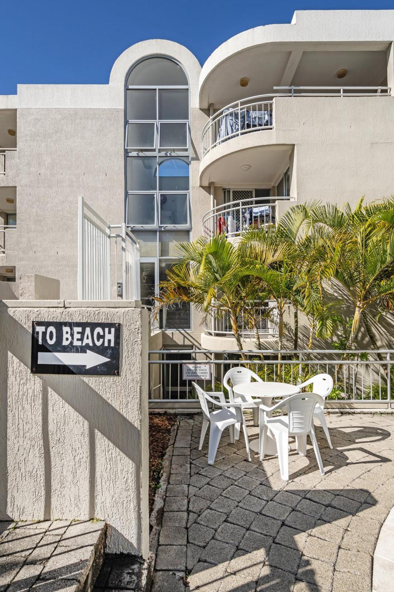 Rolling Surf Resort Caloundra Ruang foto
